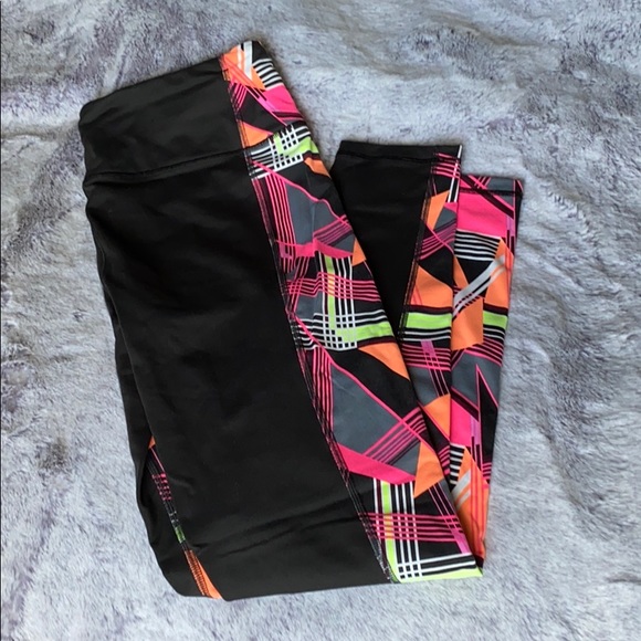 Victoria's Secret Pants - VS Geometric Print Leggings